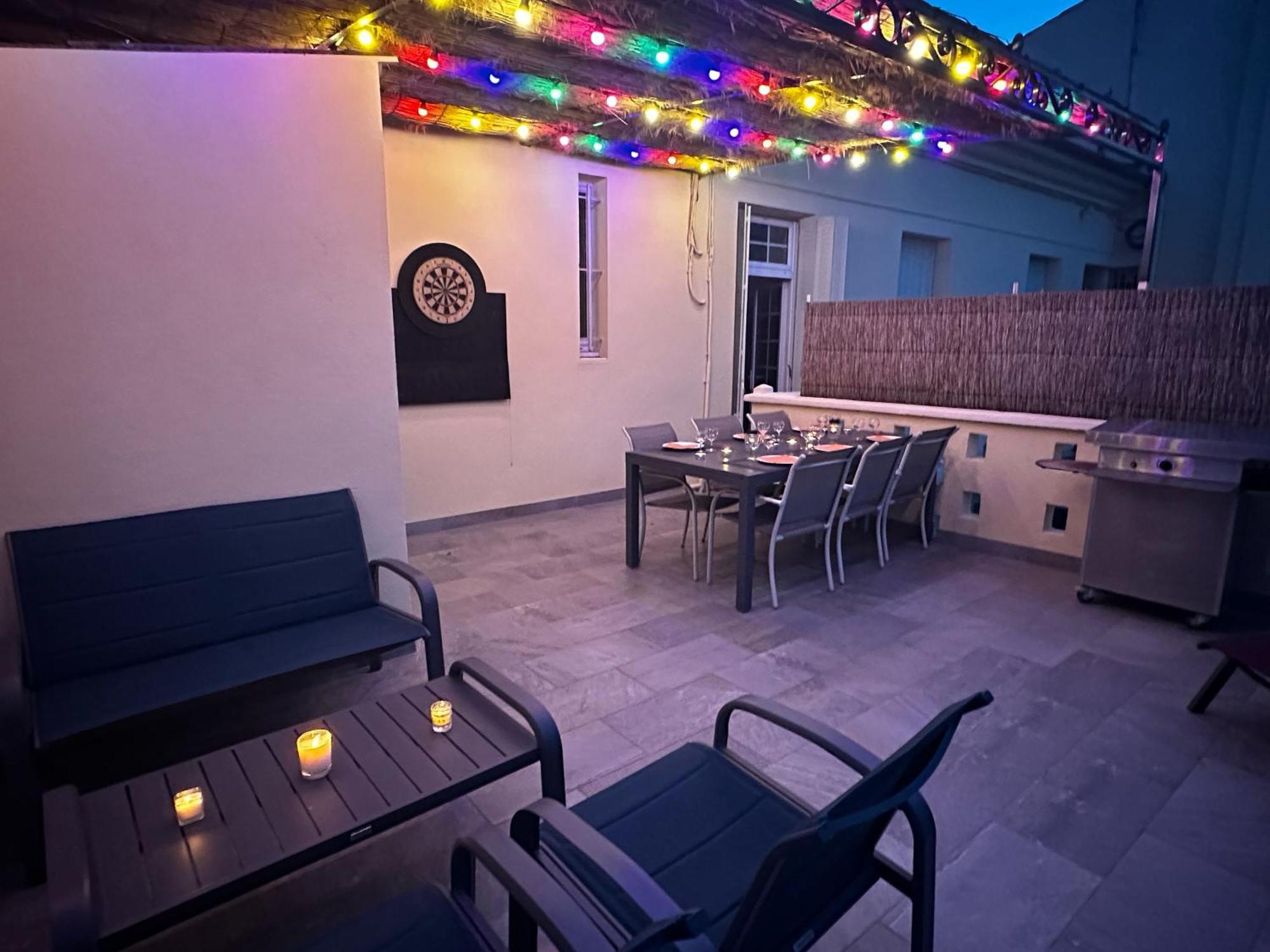 Appartement 4 A 8 Personnes, Spacieux De Standing Classe 4 Etoiles Nimes Exterior photo